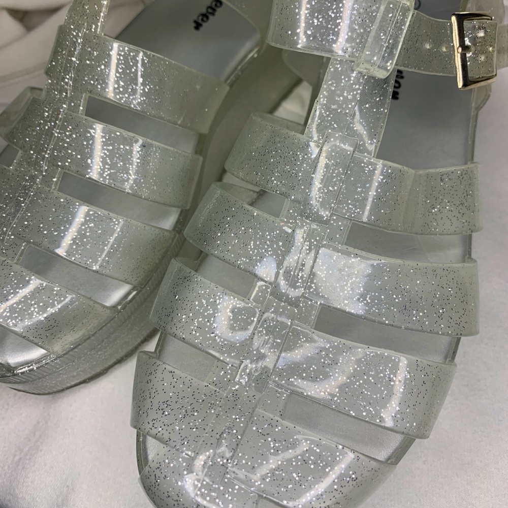 DOLLSKILL PLATFORM JELLY SHOES 🤍